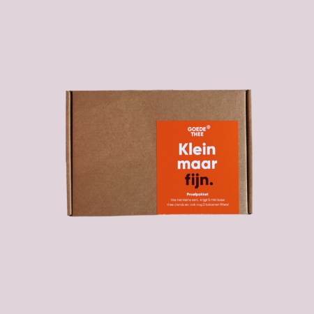 Klein maar fijn proefpakket met vijf mini losse thee blends en katoenen filters van Goede Thee